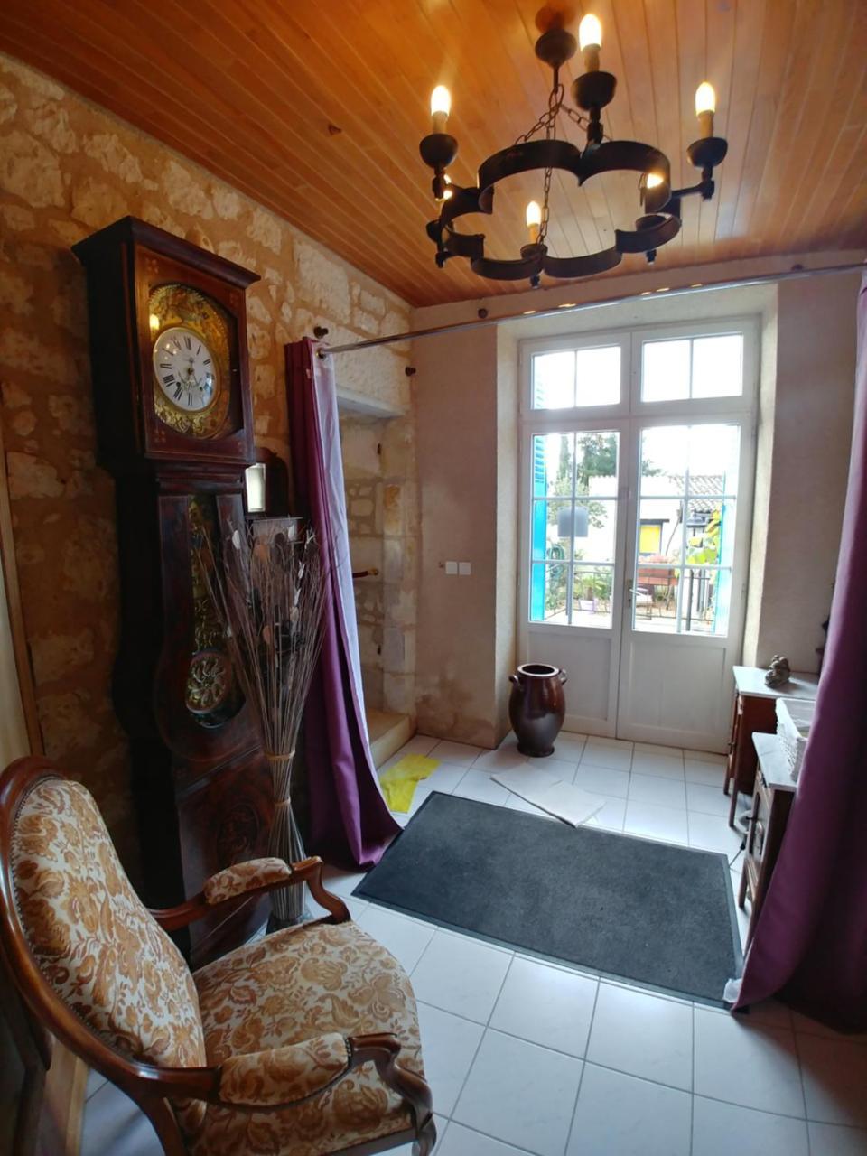 לינה וארוחת בוקר Beaumont  Manoir Le Cristal " Les Entrees Du Futuroscope A Petit Prix מראה חיצוני תמונה